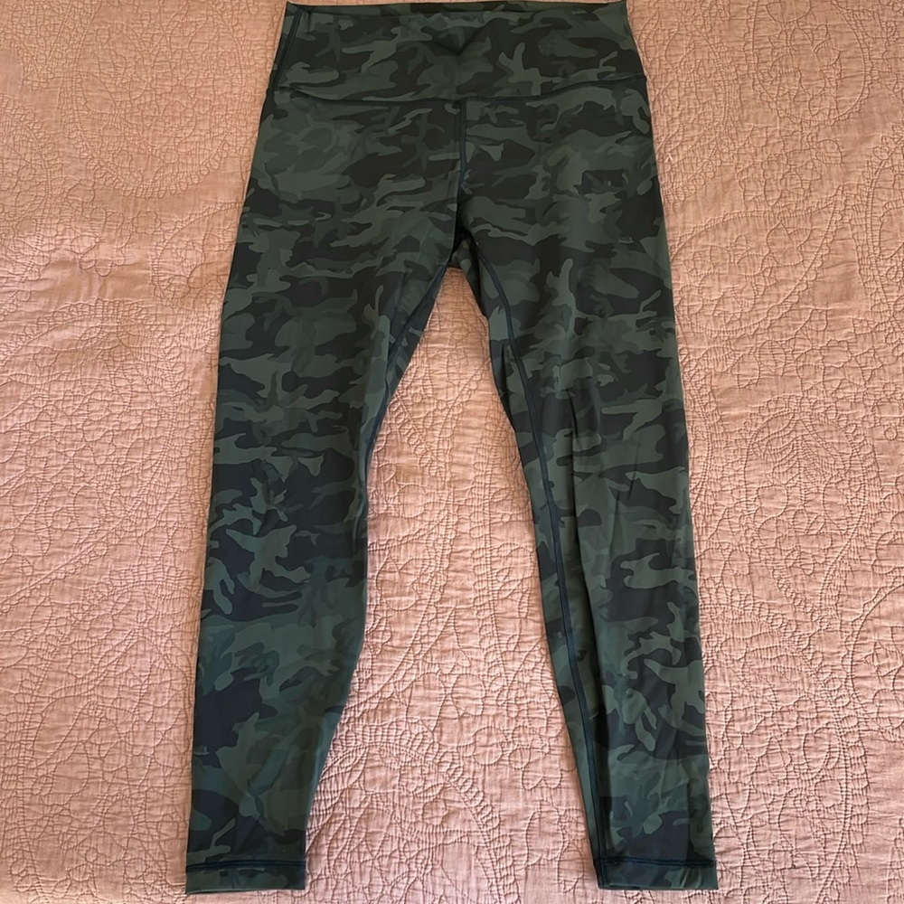 Lululemon Wunder Under HR Tight 28”, Camo, Size 12